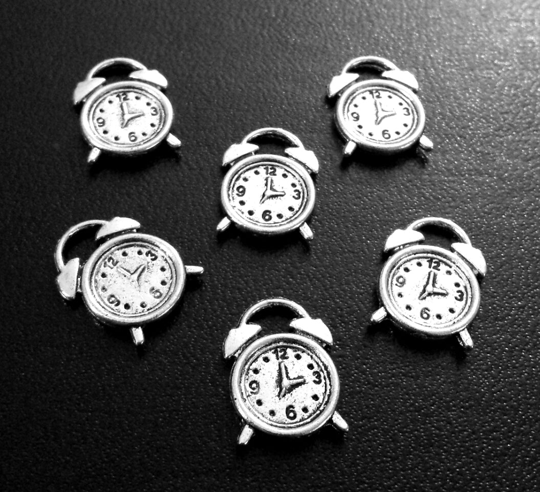 ESC-HT21: Antique Silver Clock Pendants: 18x14mm
