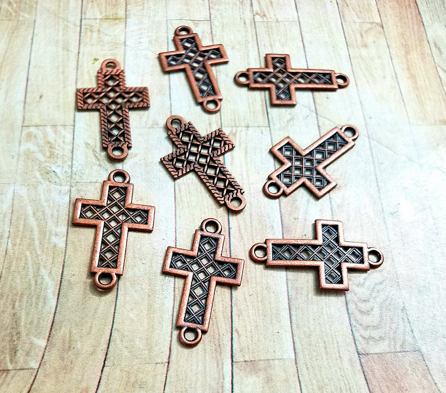 ESC-CR28: Antique Copper Filigree Cross Connector Charms: 26x14mm