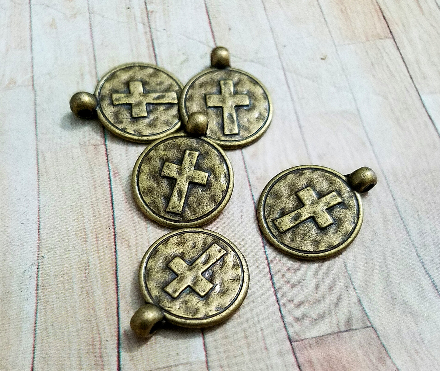 ESC-CR86: Antique Brass Coin Cross Charms: 19x15mm: 6pcs