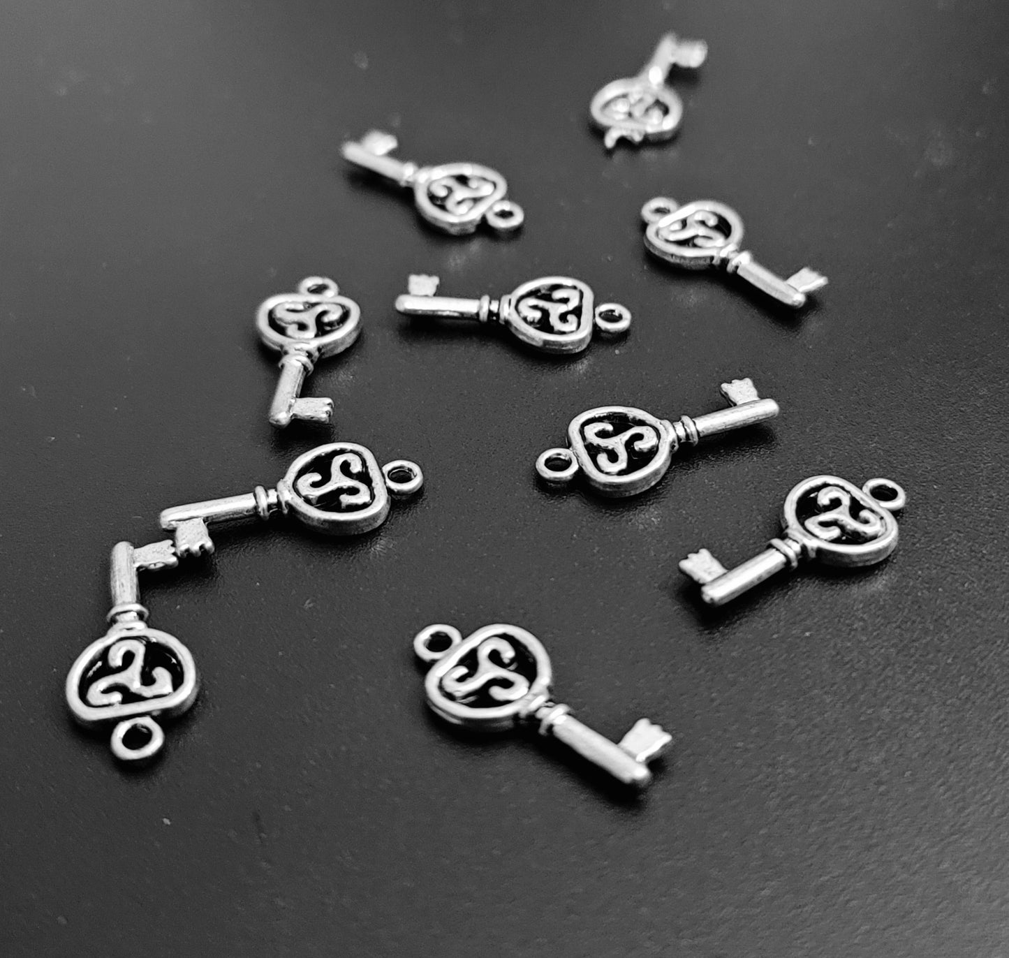 ESC-HT24: Antique Silver Key Charms: 13x14mm