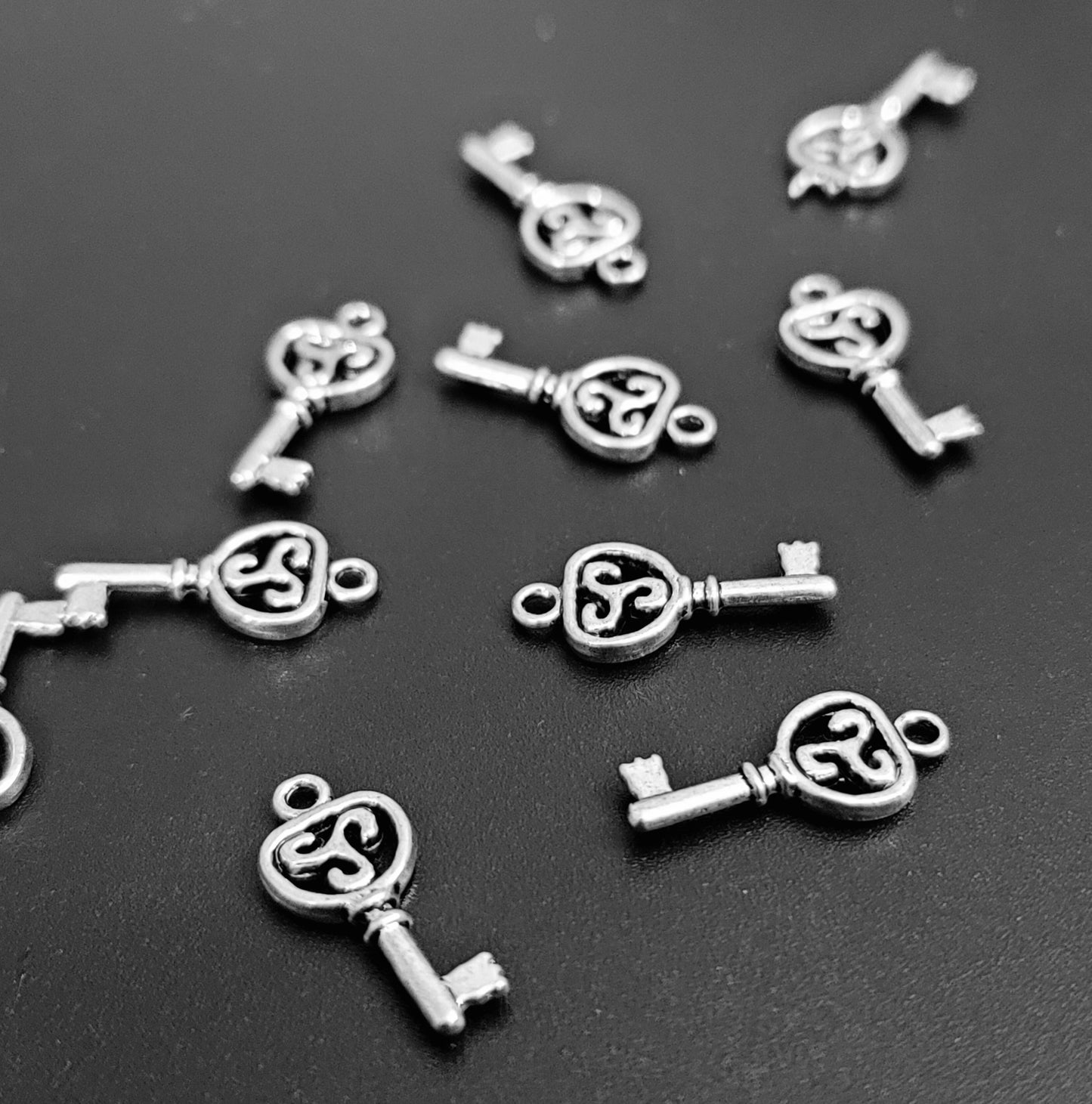 ESC-HT24: Antique Silver Key Charms: 13x14mm