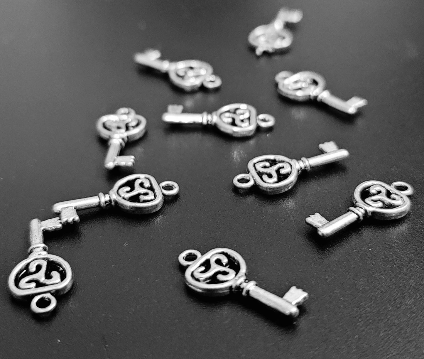 ESC-HT24: Antique Silver Key Charms: 13x14mm