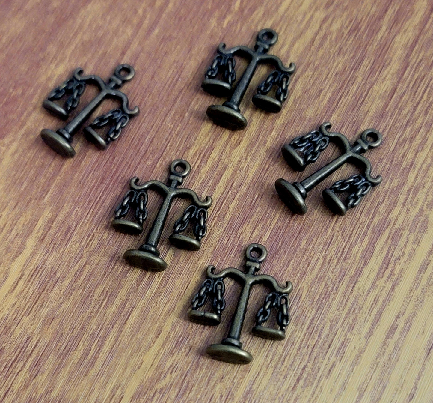ESC-HT18: Antique Brass Scales of Justice Pendant: 18x22mm