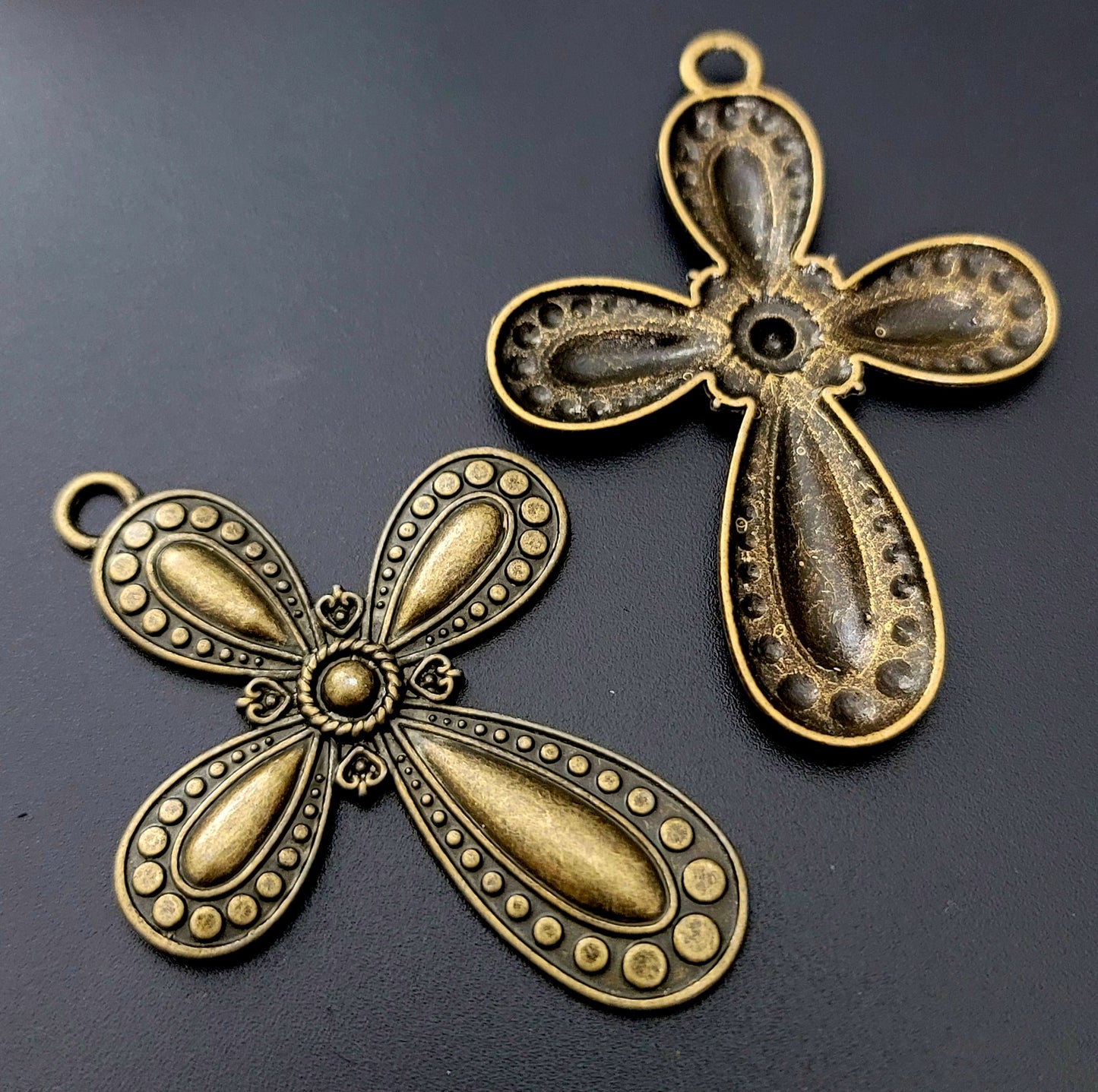 ESC-CR99: Antique Brass Ex. Large Cross Pendants: 73x53mm: 2pcs