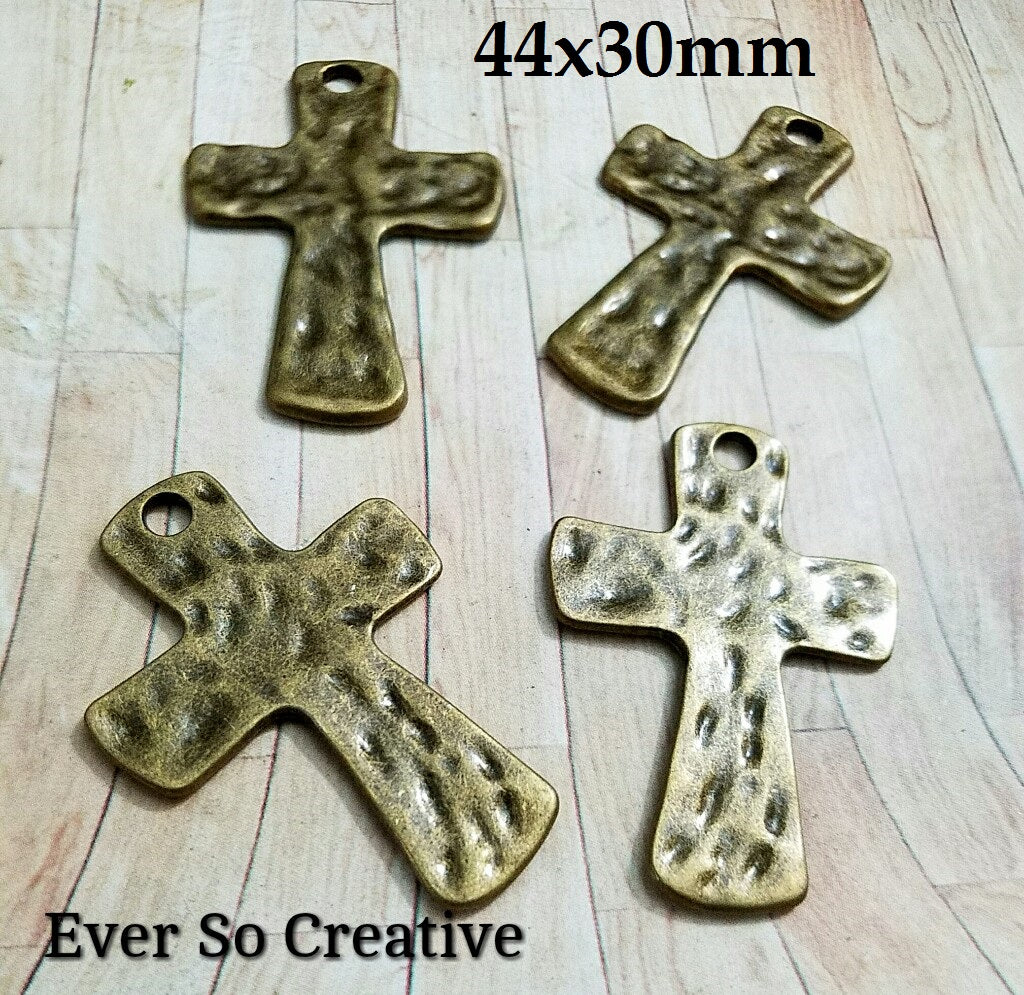 ESC-CR52: Antique Brass Hammered Cross Pendants: 44x30mm
