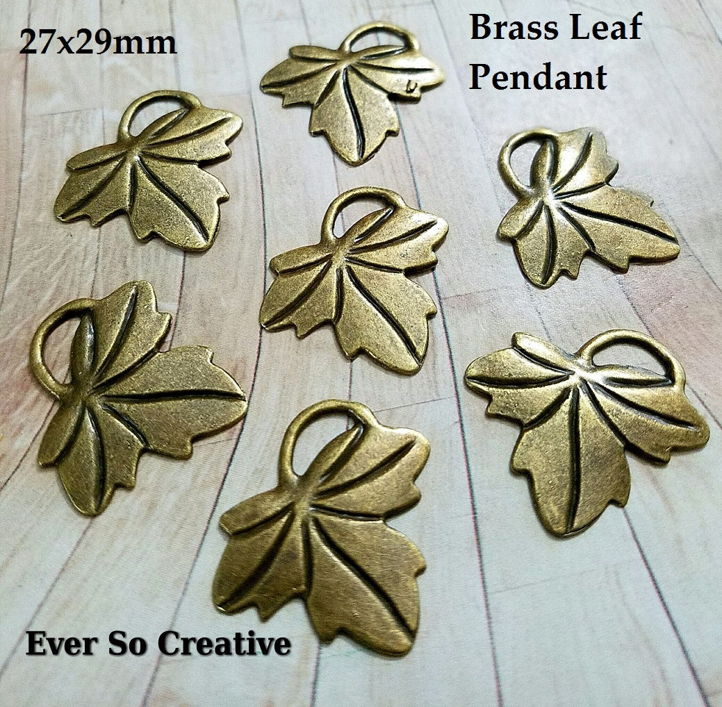 ESC-NC74: Antique Brass Maple Leaf Charms/Pendants: 27x29mm: 6pcs