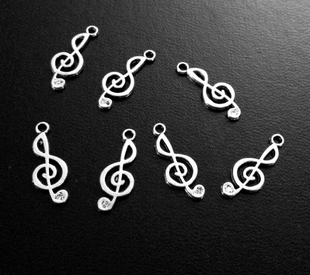 ESC-SA46: Antique Silver Treble Clef Note Charms: 26x10mm [6pcs]