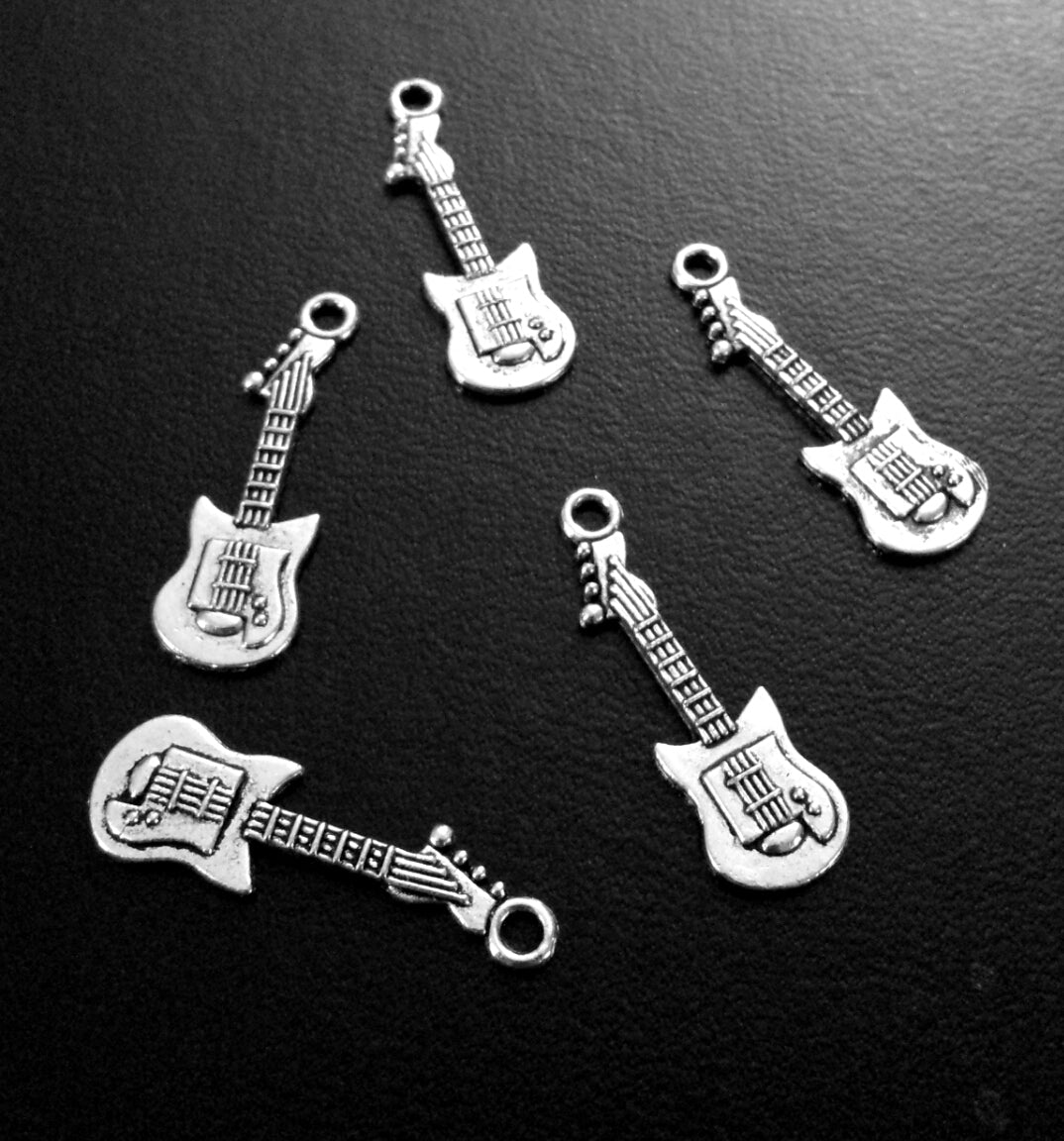 ESC-SA48: Antique Silver Electric Guitar Pendants: 32x10mm [6pcs]