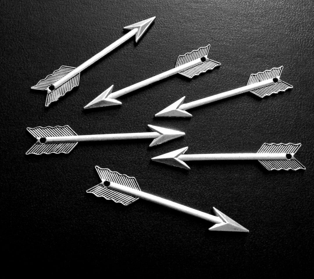 ESC-SA58: Antique Silver Arrow Pendant: 65x11mm [5pcs]