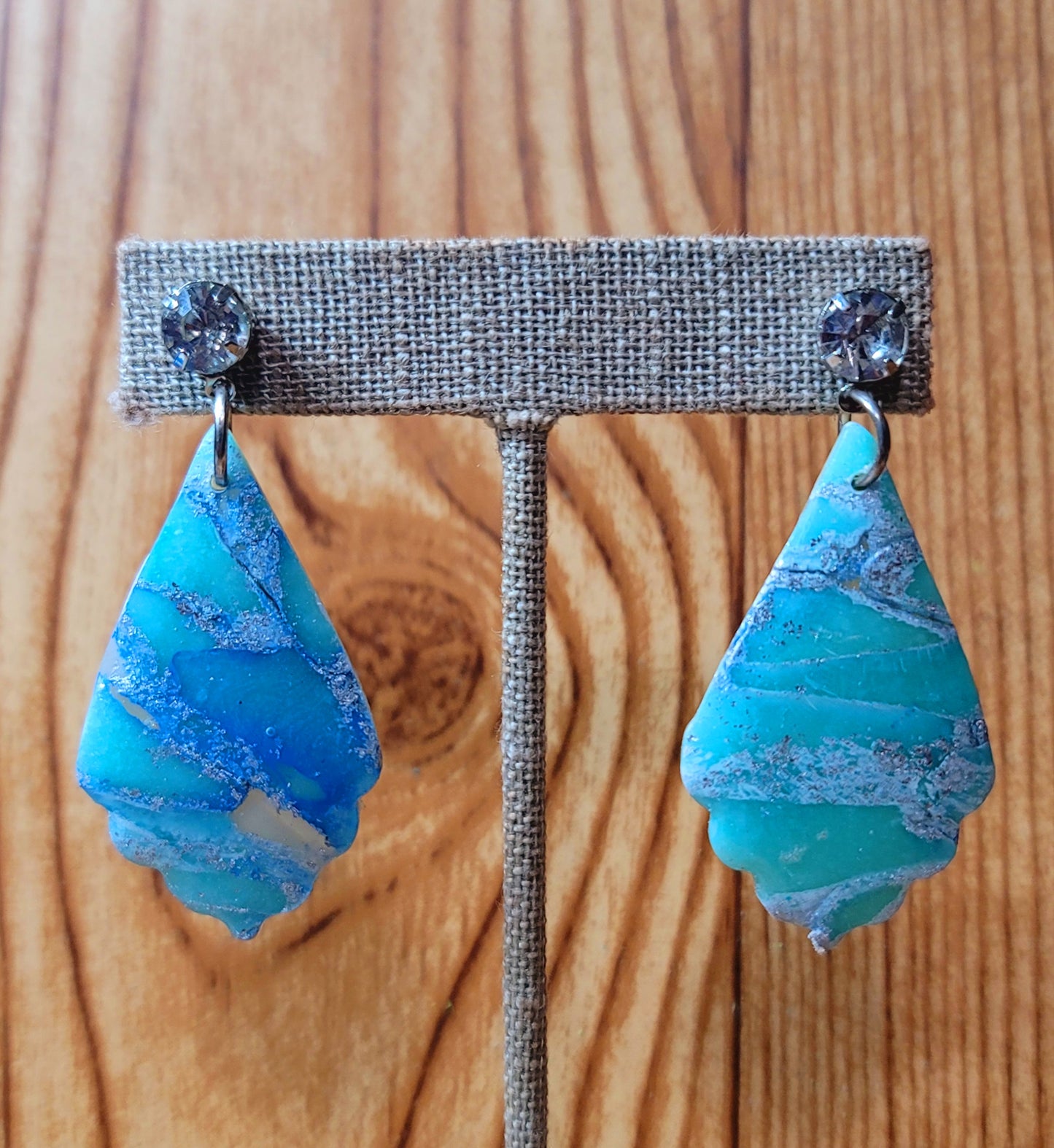 Perla: White/Sky Blue/Blue Polymer Clay  Shell Earrings