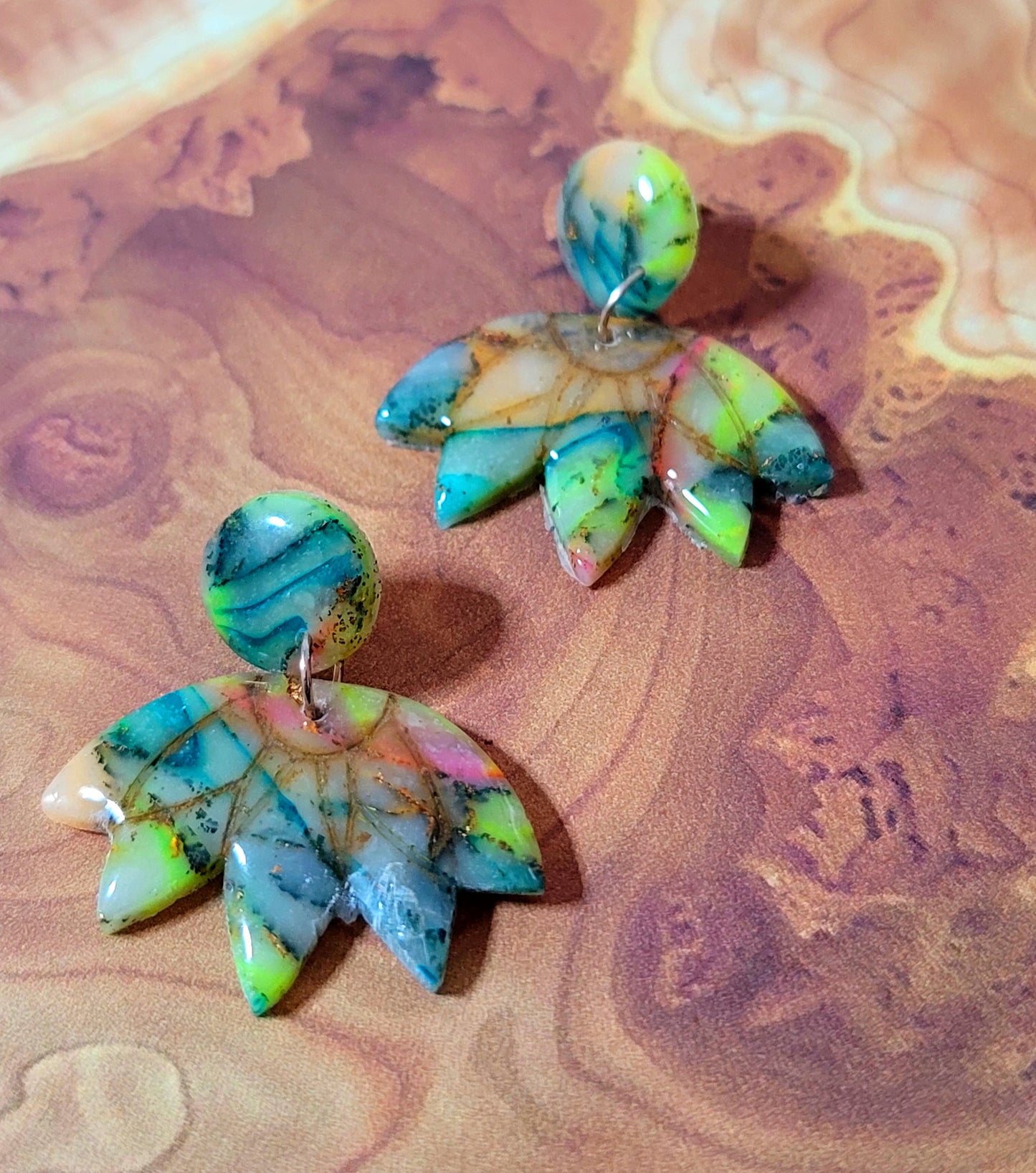 Yaneli: Translucent Inked Polymer Clay Earrings: Flower Shape