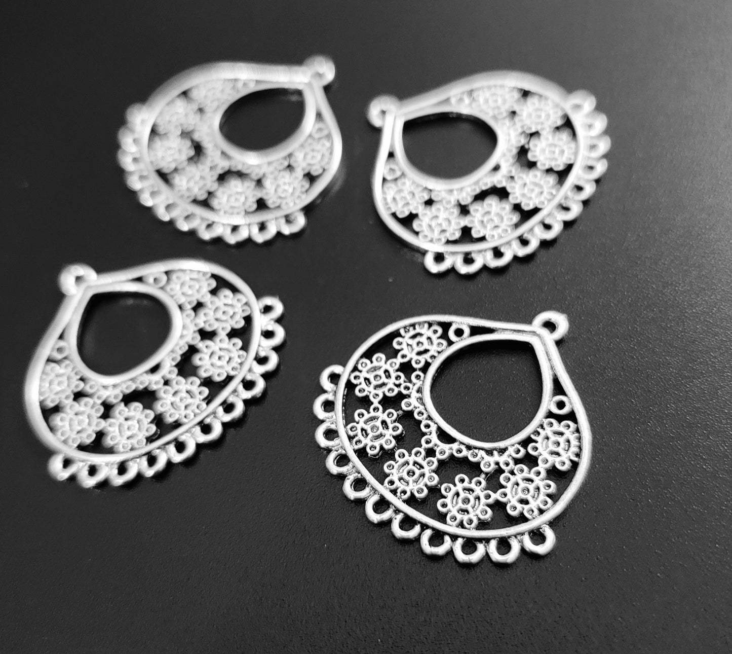 ESC-CH71: Antique Silver Floral Chandelier Pendant/Earrings Settings: 33.5x34mm [4pcs]