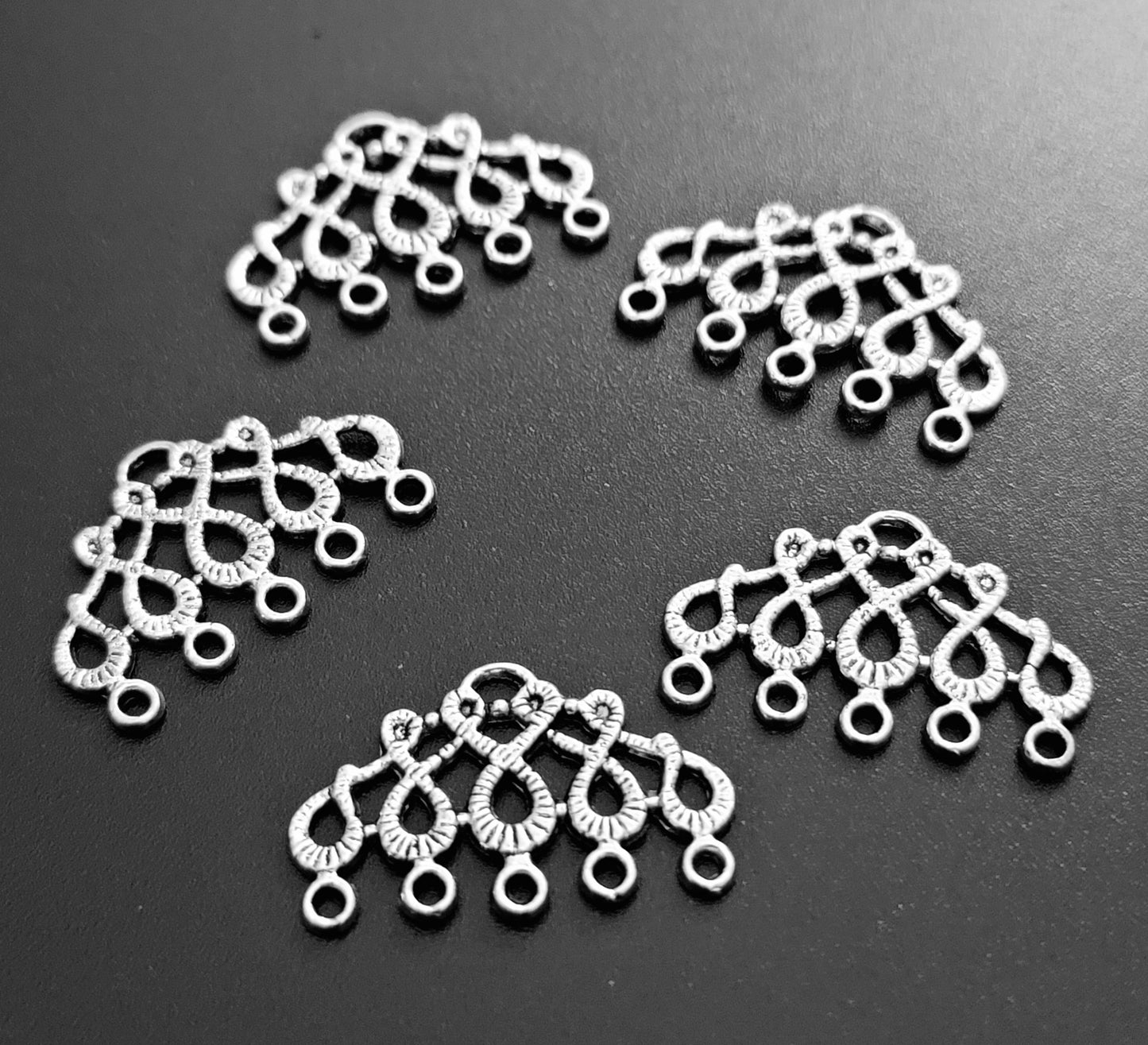 ESC-CH37: Antique Silver Infinity Chandelier Settings: 18x30mm [5pcs]