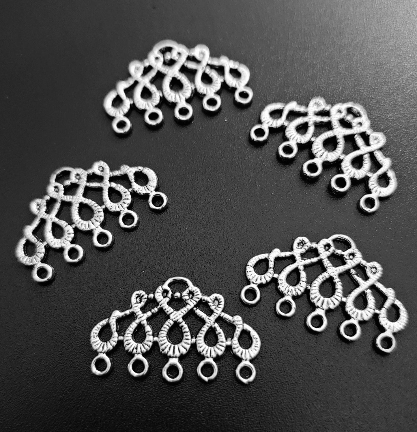 ESC-CH37: Antique Silver Infinity Chandelier Settings: 18x30mm [5pcs]