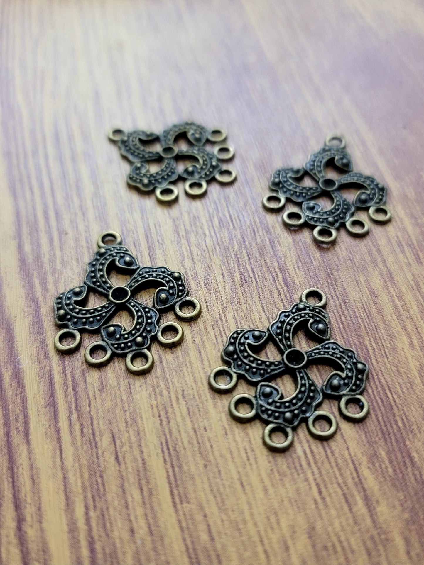 ESC-CH45: Antique Brass Pendant/Earrings Chandelier Setting: 29x22mm [4pcs]