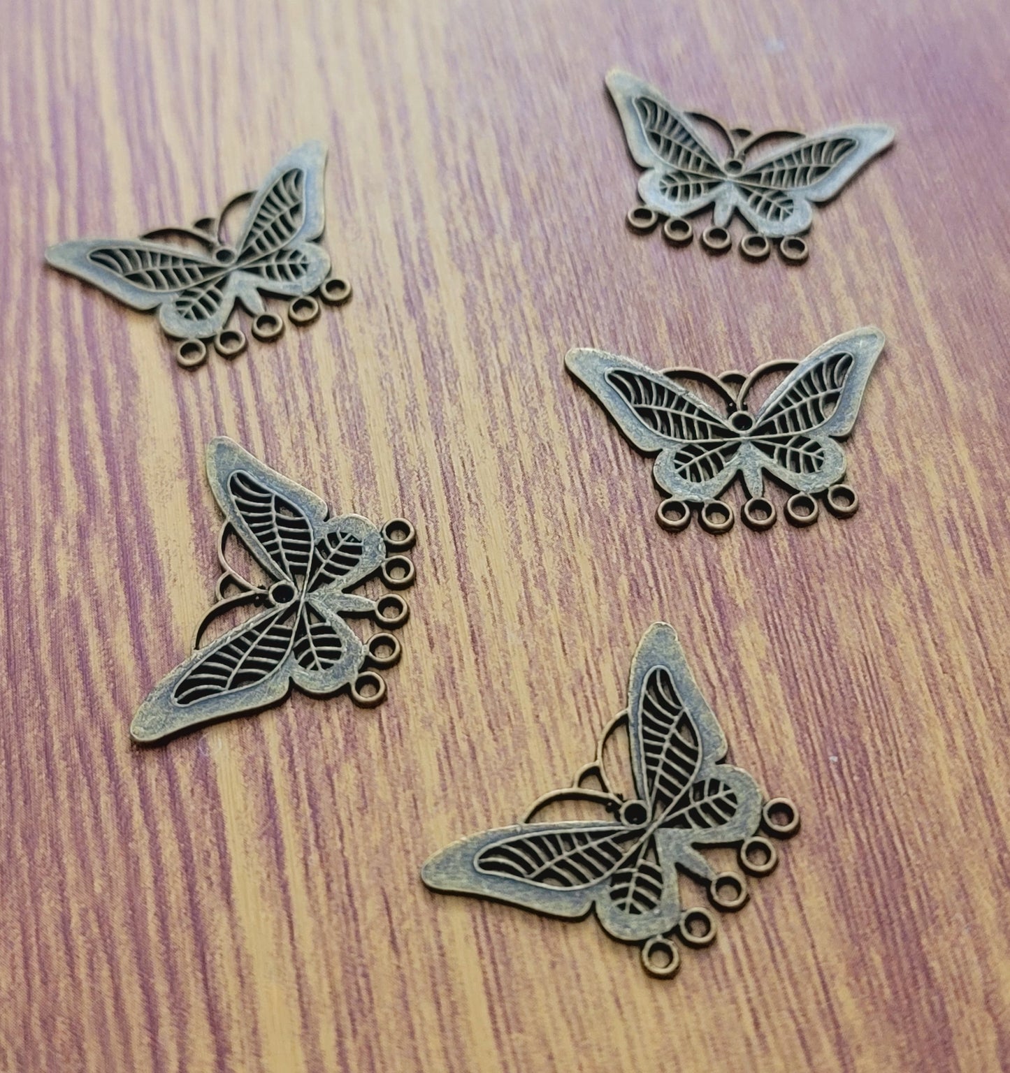 ESC-CH57: Antique Brass Butterfly Chandelier Settings: 21x31mm [4pcs]
