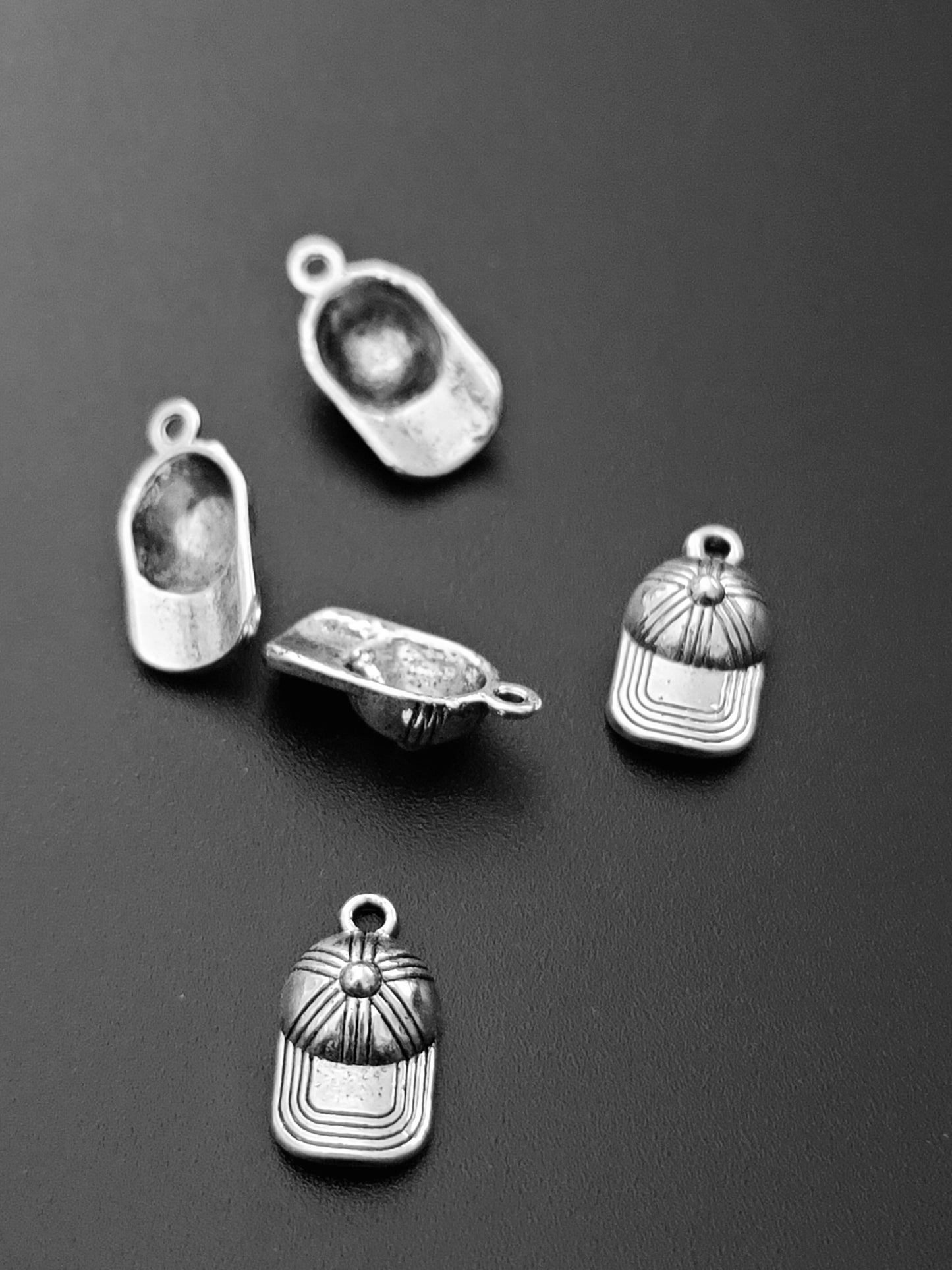 ESC-SA31: Antique Silver Baseball Hat: 19x6mm [6pcs]