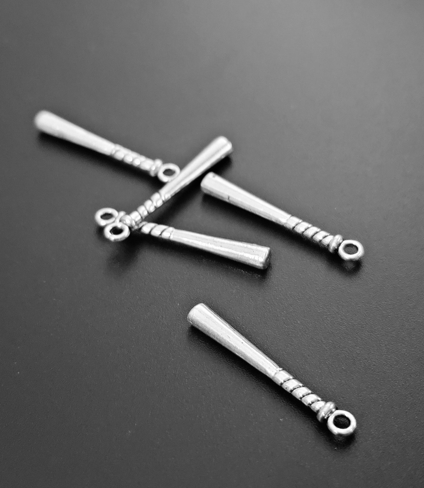 ESC-SA30: Antique Silver Baseball Bat: 35x4mm [5pcs]