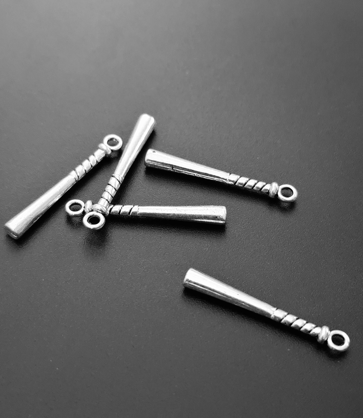 ESC-SA30: Antique Silver Baseball Bat: 35x4mm [5pcs]