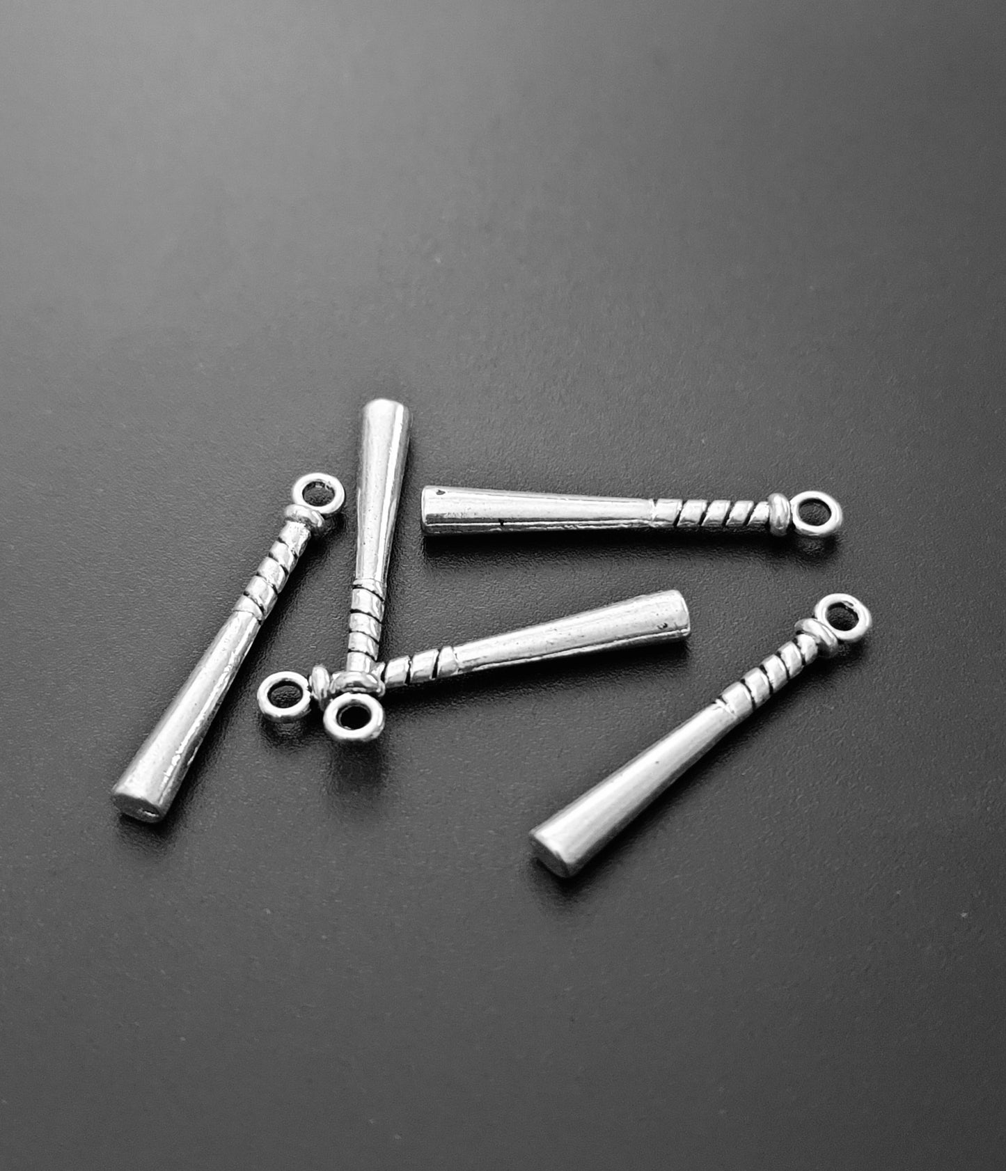 ESC-SA30: Antique Silver Baseball Bat: 35x4mm [5pcs]