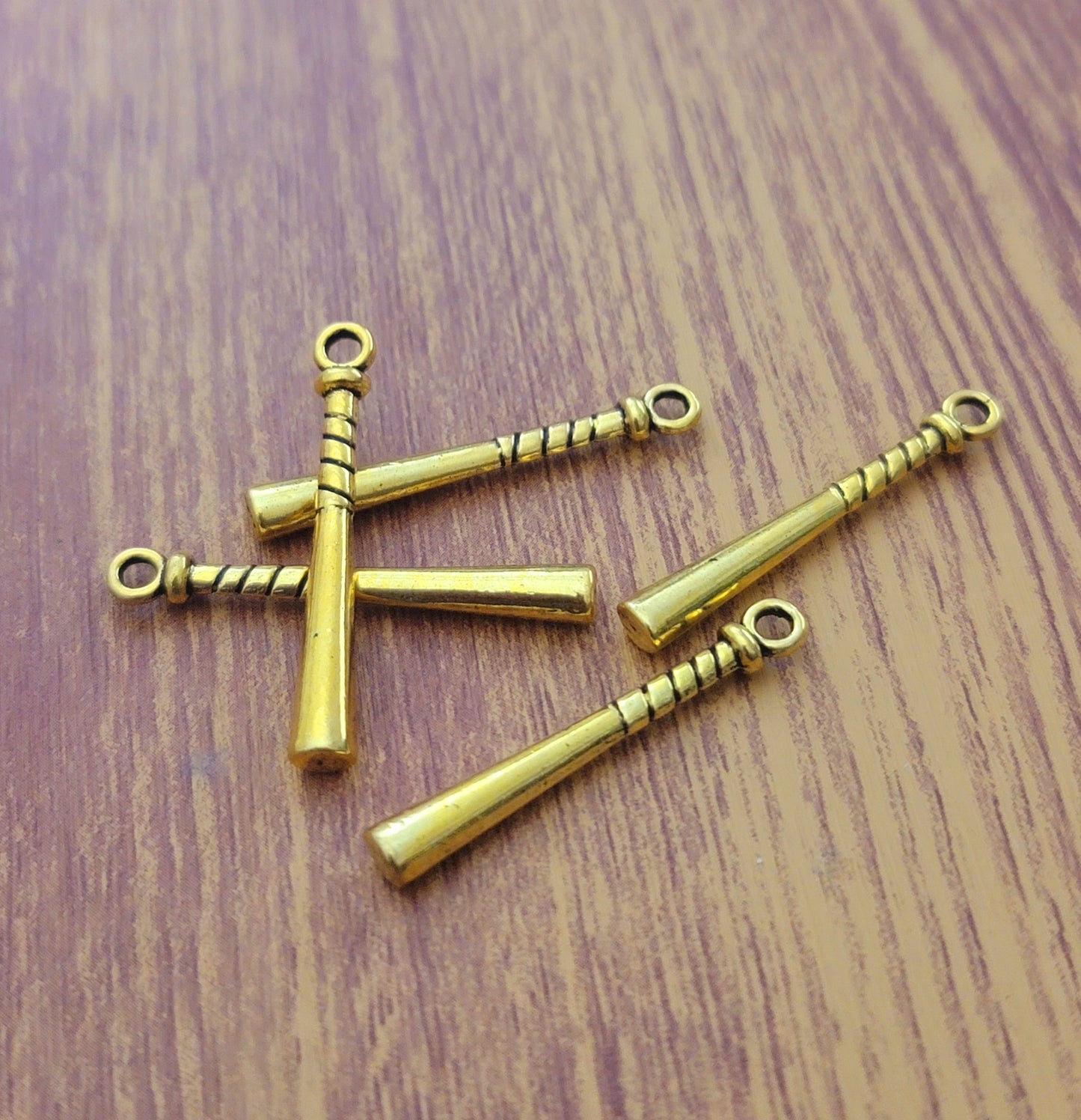 ESC-SA55: Antique Gold Baseball Bat Pendant: 35x4mm [5pcs]