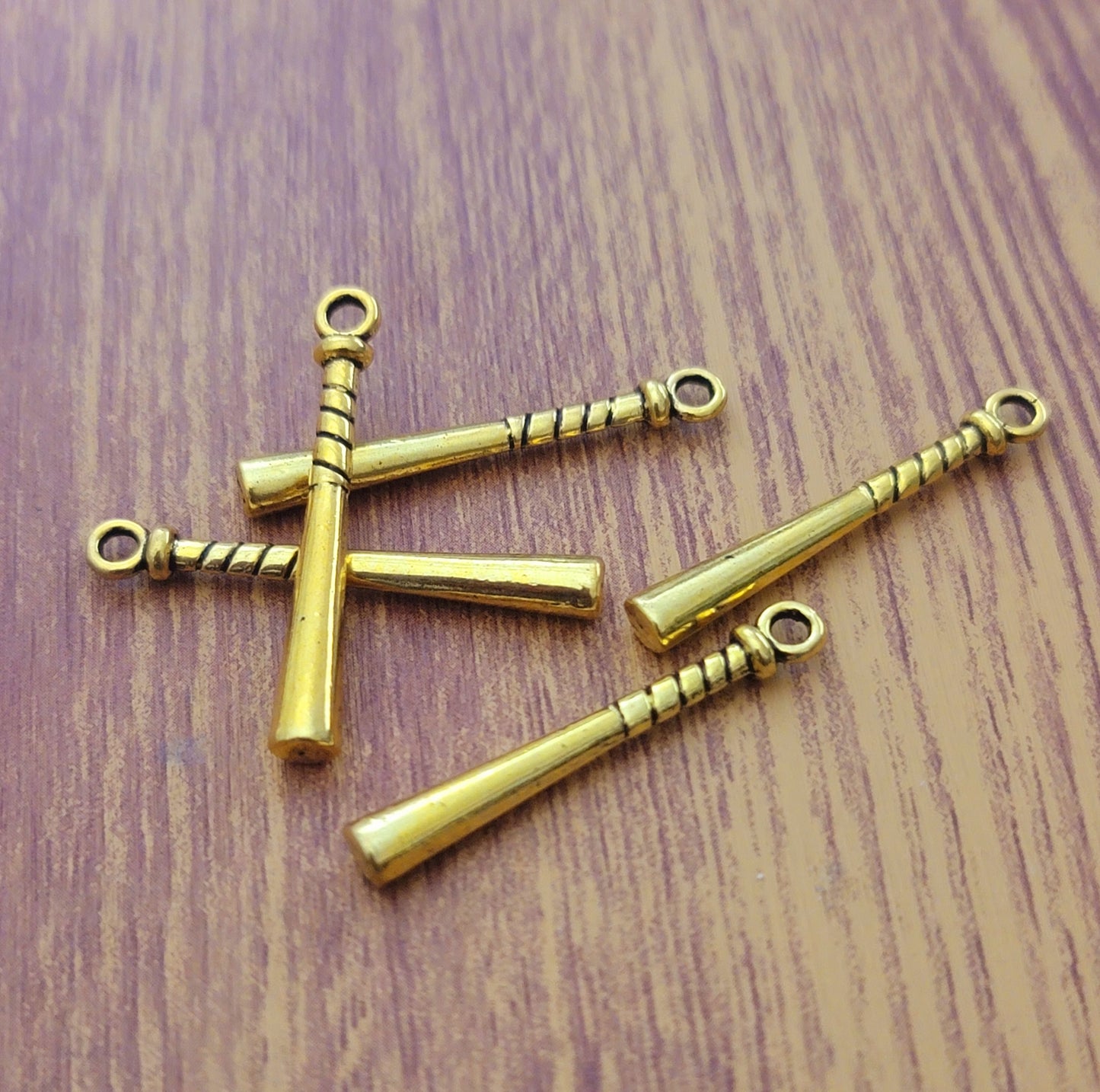ESC-SA55: Antique Gold Baseball Bat Pendant: 35x4mm [5pcs]
