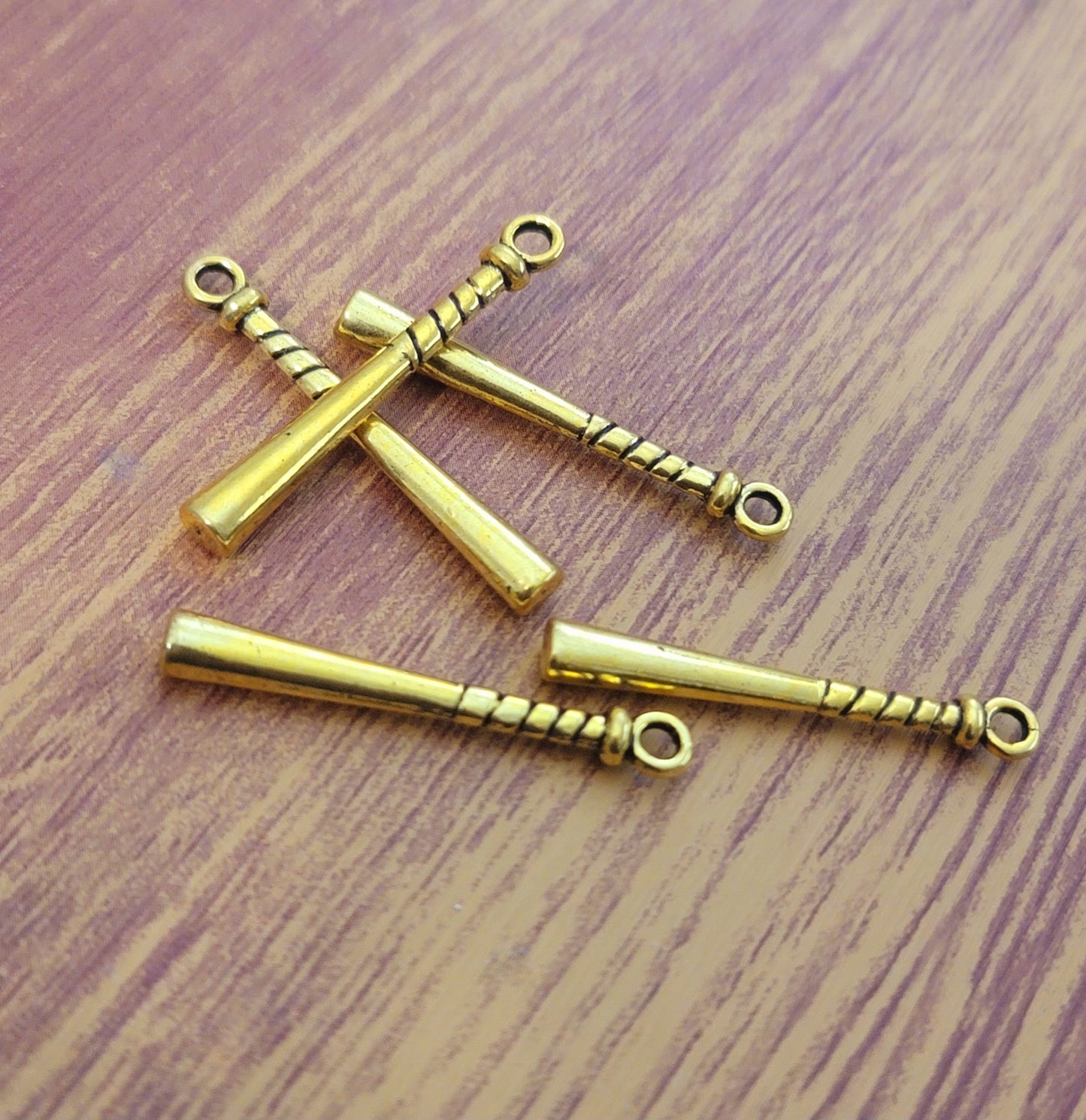 ESC-SA55: Antique Gold Baseball Bat Pendant: 35x4mm [5pcs]