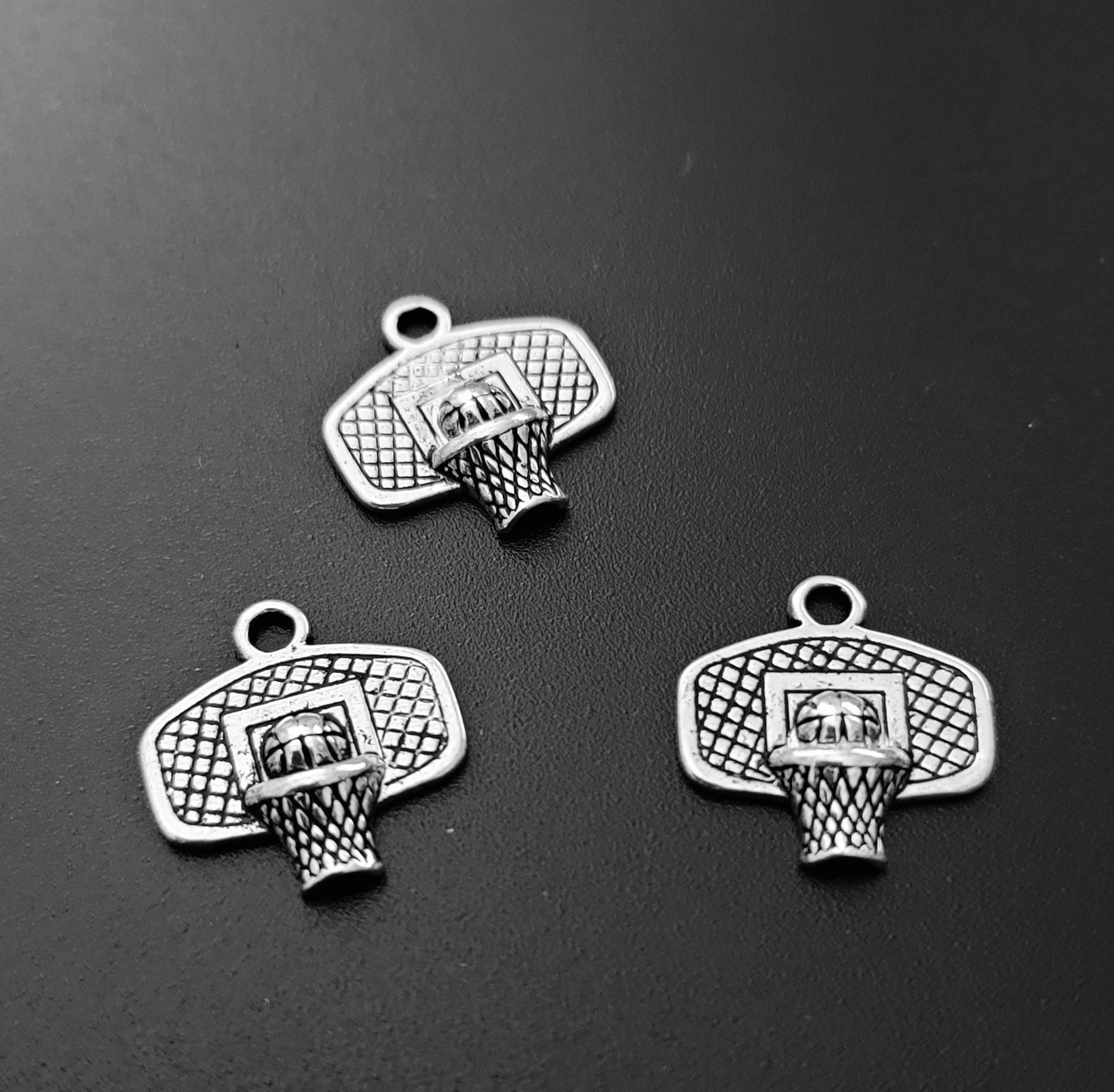 ESC-SA54: Antique Silver Basketball Net Charms: 21x15mm: [3pcs]