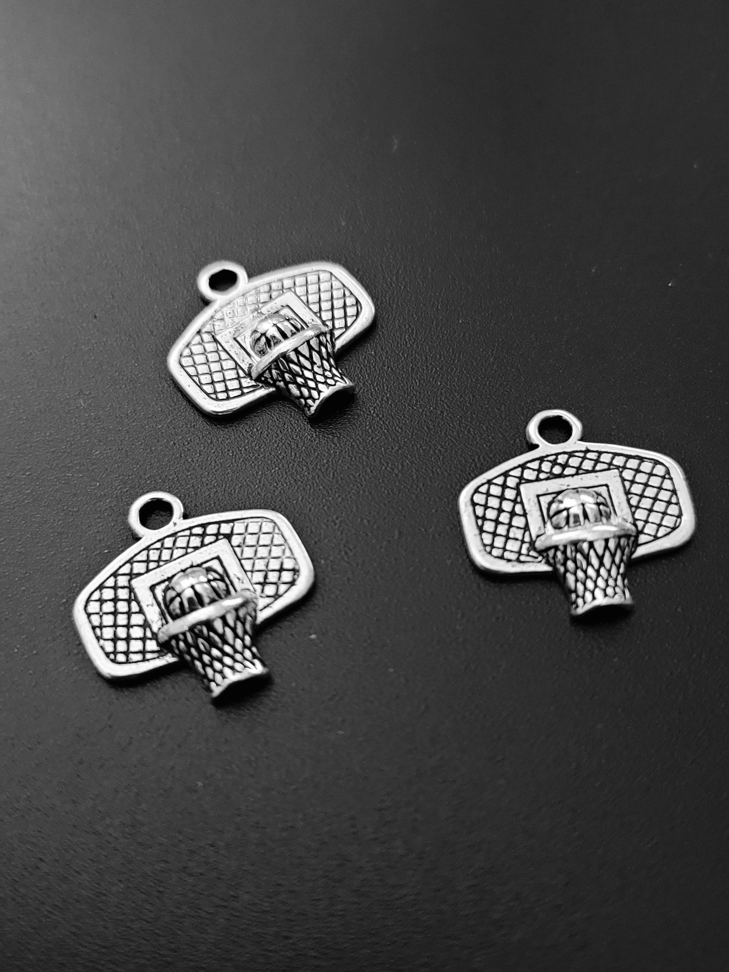 ESC-SA54: Antique Silver Basketball Net Charms: 21x15mm: [3pcs]
