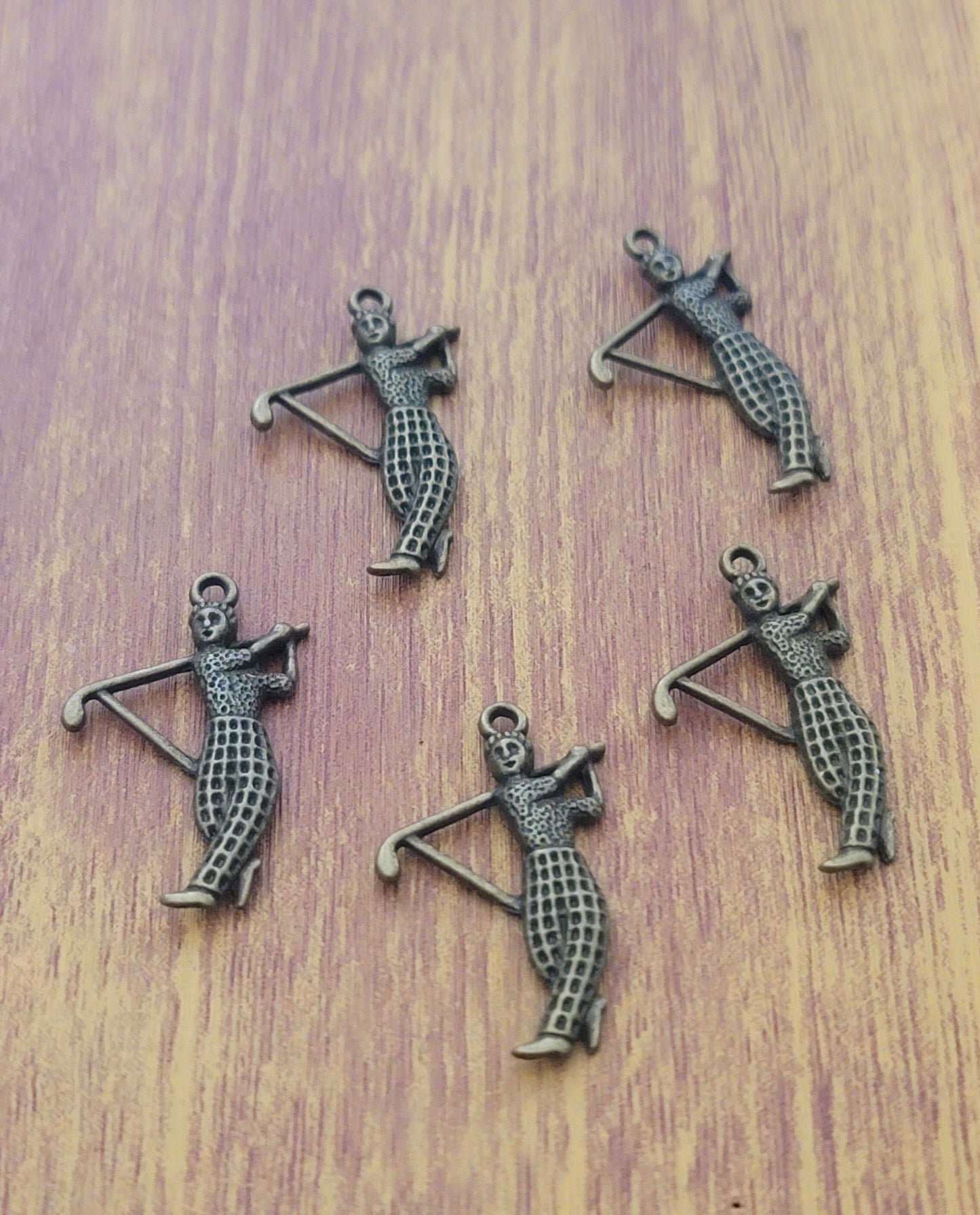ESC-SA32: Antique Brass Golf Player: 32x8mm [6pcs]