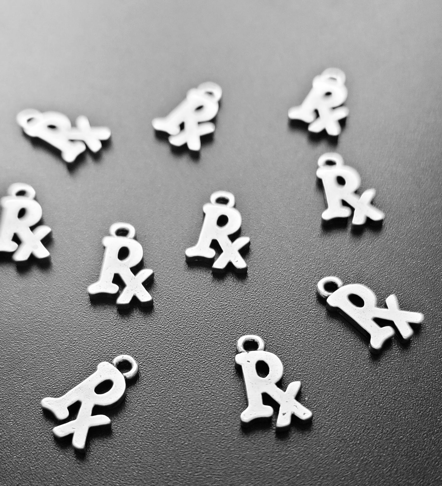 ESC-SA67: Antique Silver "Rx" Charms: 15x9mm: [6pcs]