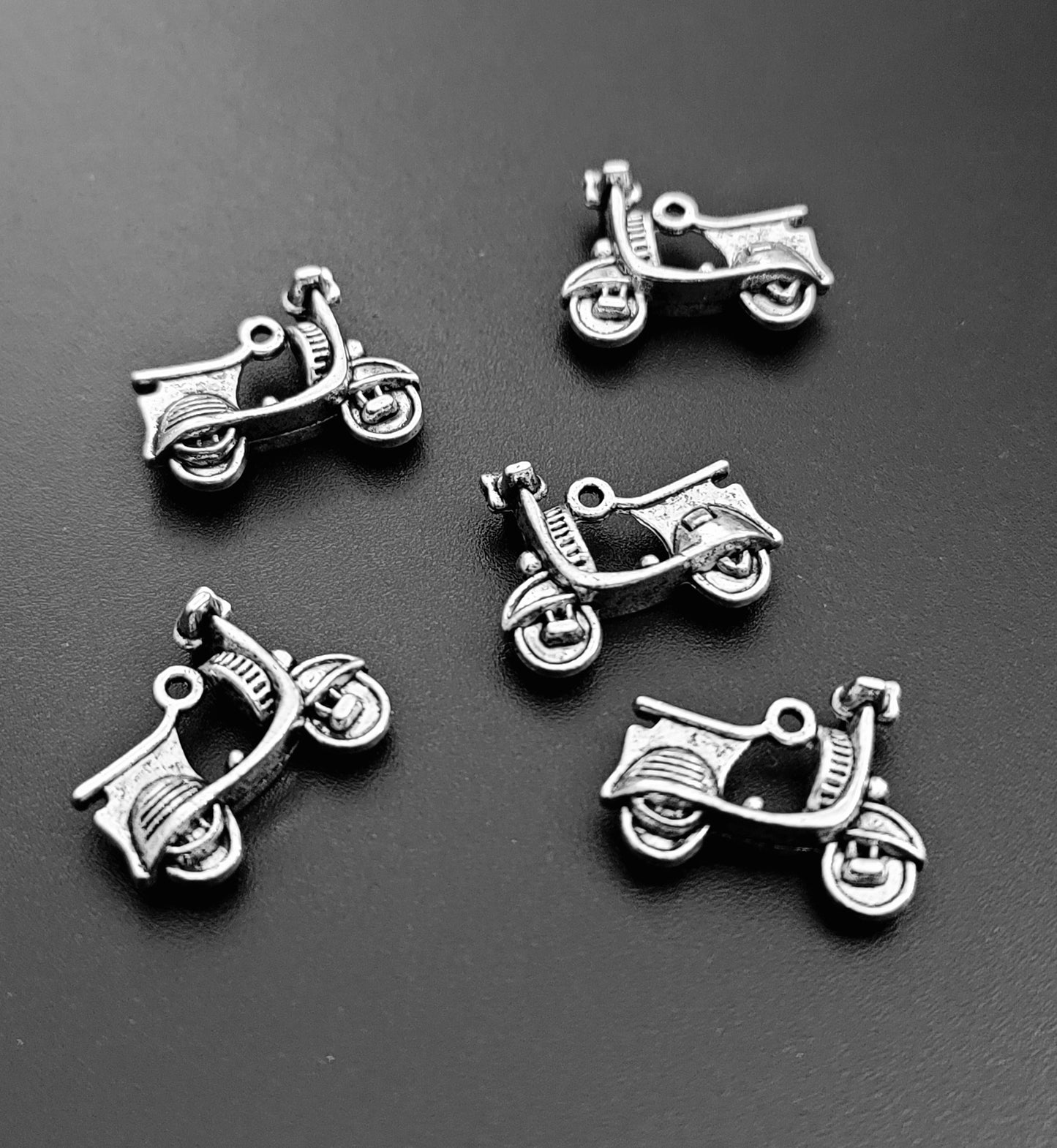 ESC-SA33: Antique Silver Scooter Charms: 23x18mm [5pcs]