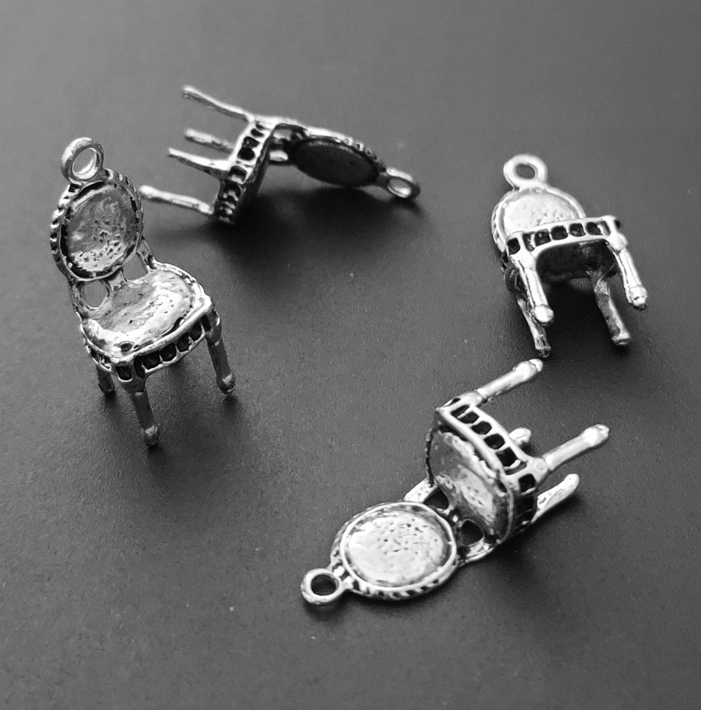 ESC-HT31: Antique Silver Chair Pendants: 27x11mm [6pcs]