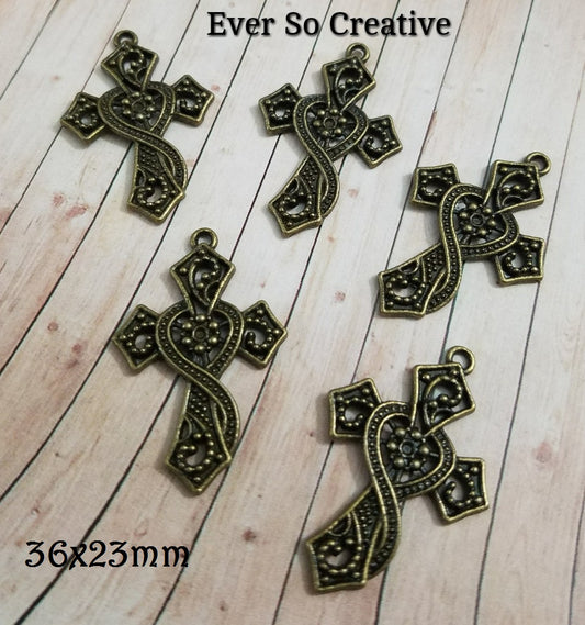 ESC-CR26: Antique Brass Daisy Ornate Cross Pendant: 36x23mm: 7pcs