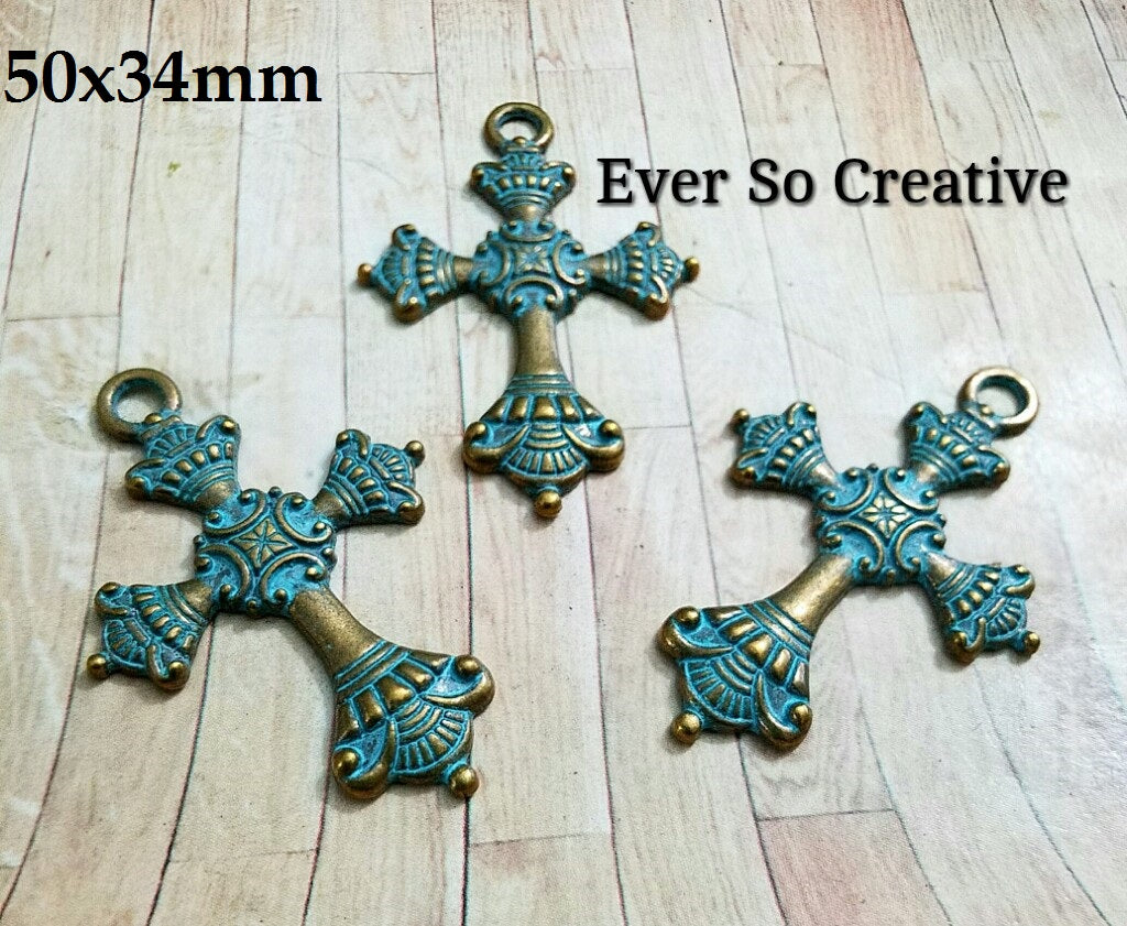 ESC-CR81: Patina Le Fleur Cross Pendant: 50x34mm: 6pcs