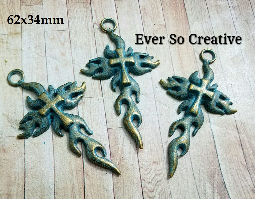 ESC-CR49: Patina Flame Cross Pendants: 64x34mm: 4pcs