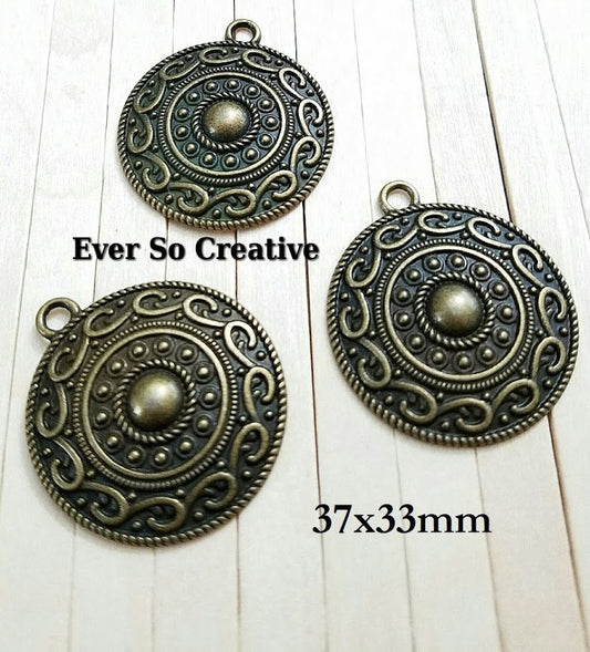 ESC-WC12: Antique Brass Native Pendants: 37x33mm