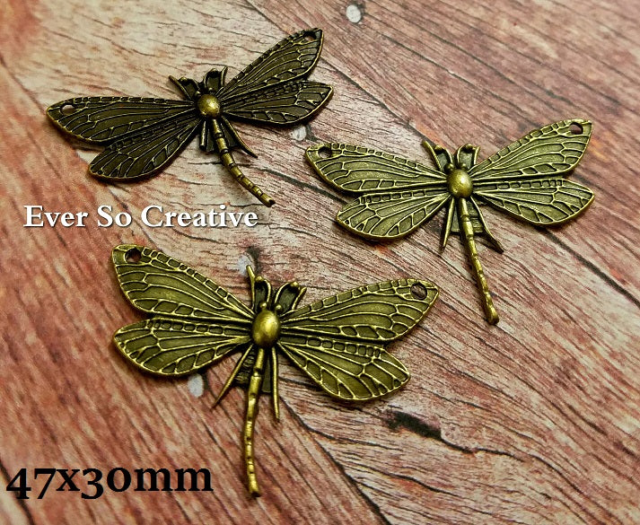 ESC-DF01: Antique Brass Dragonfly Pendant: 47x30mm (4pcs)