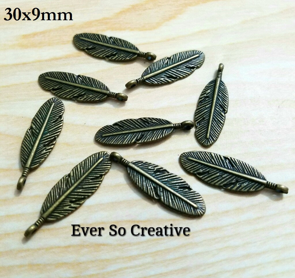 ESC-FW33: Antique Brass Feather Charms: 10pcs