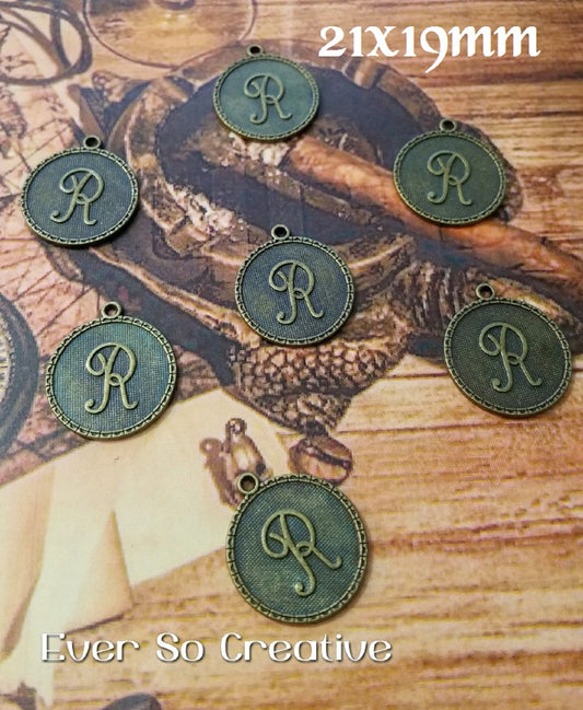 ESC-LW18: Antique Brass Letter "R" Coin Charms: 21x19mm