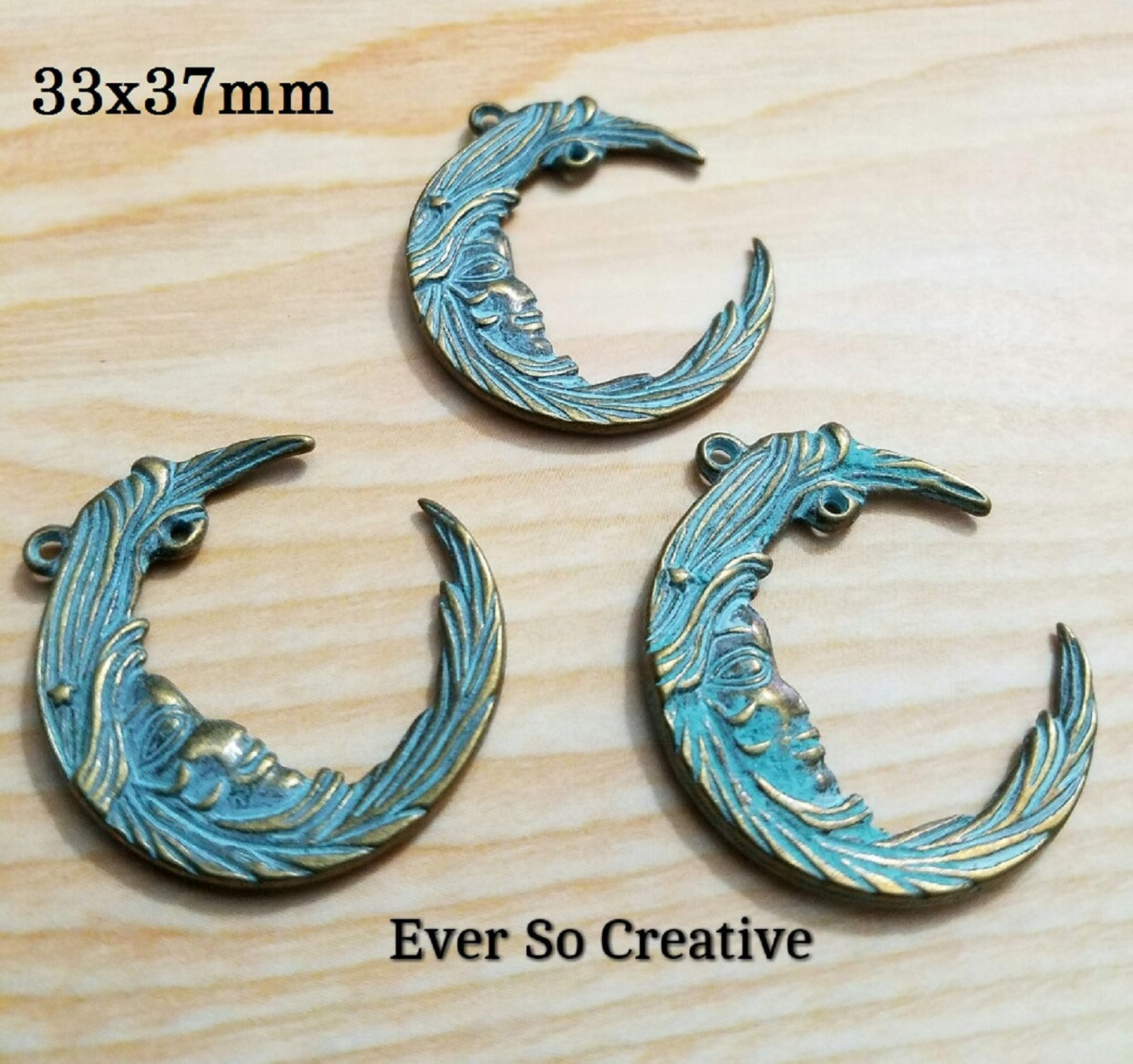 ESC-MM17: Patina Crescent Moon Pendant: 33x37mm (3pcs)