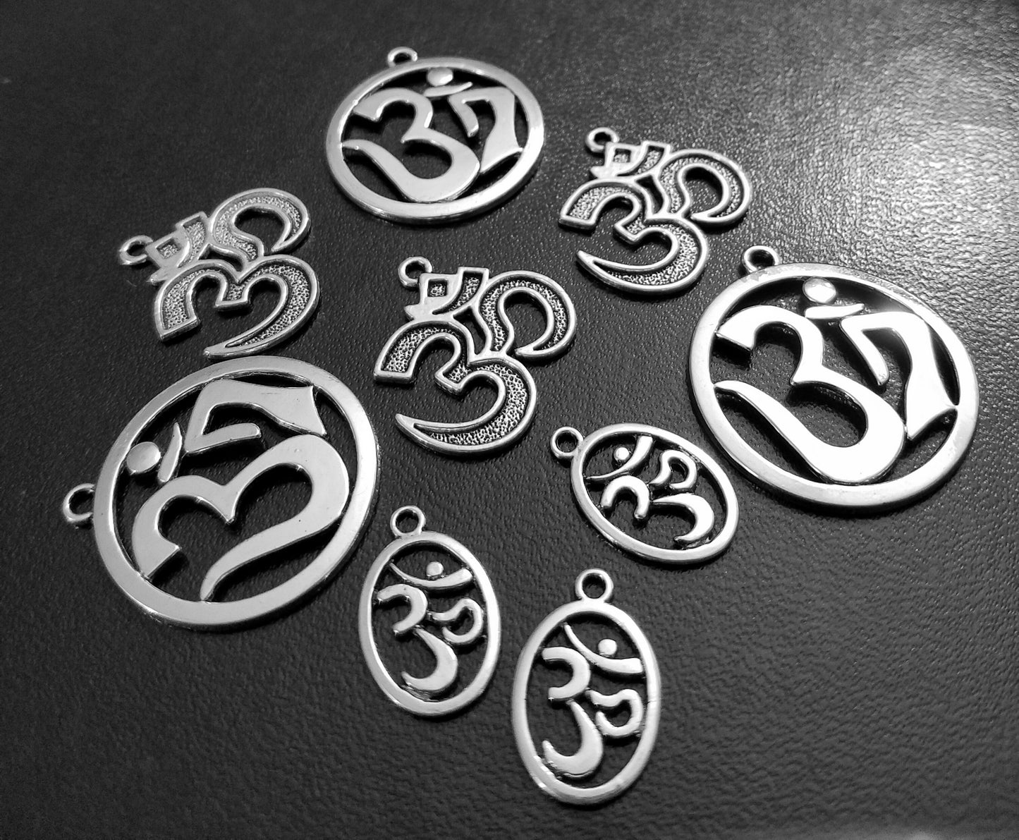 ESC-MM02: Antique Silver Om Charm Mix:(9pcs)