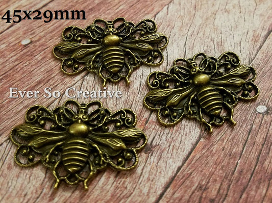 ESC-BEE03: Antique Brass Bee Pendant/Connector: 45x29mm (3pcs)