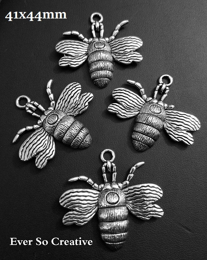 ESC-BEE08: Antique Silver Bee Pendant: 20x25mm (4pcs)