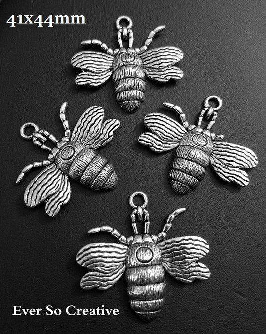 ESC-BEE08: Antique Silver Bee Pendant: 20x25mm (4pcs)