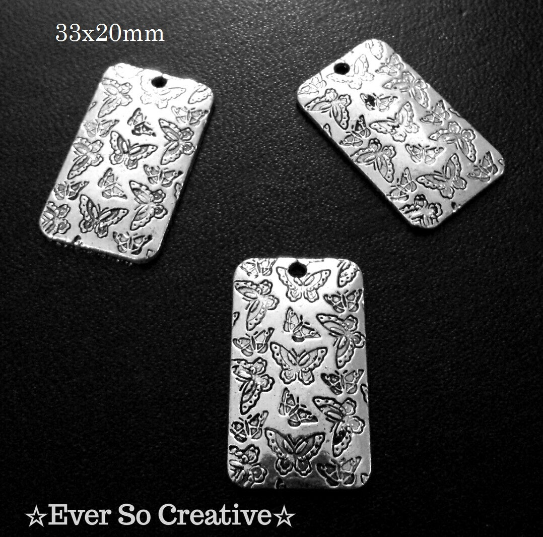 ESC-BUT06: Antique Silver Rectangular Butterfly Pendant: 33x20mm (4pcs)