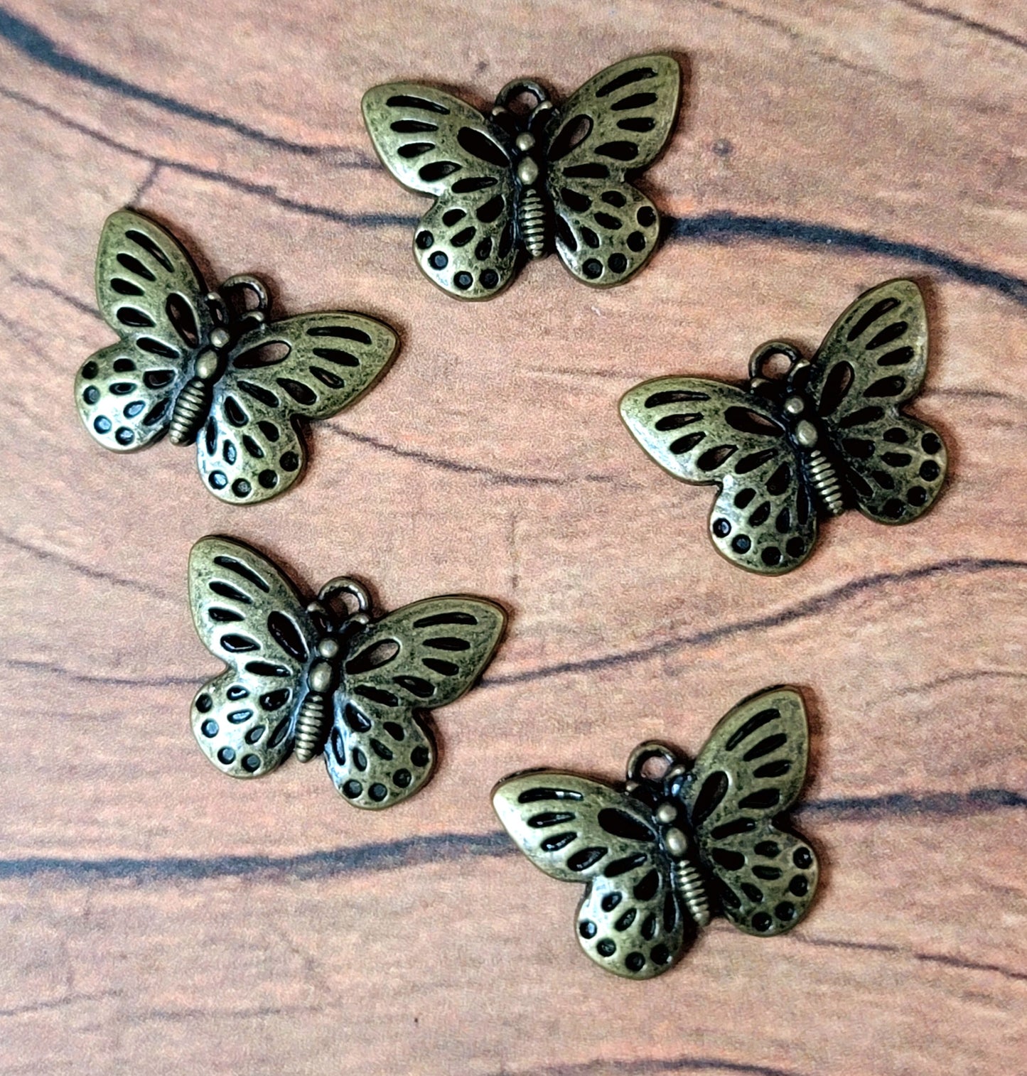 ESC-BUT20:Antique Brass Butterfly Charms/Pendants: 23x16mm (5pcs)