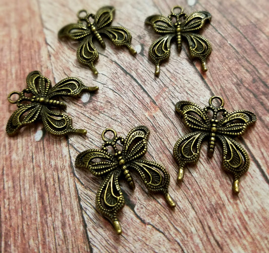 ESC-BUT24: Antique Brass Filigree Butterfly Pendants: 22x26mm (5pcs)