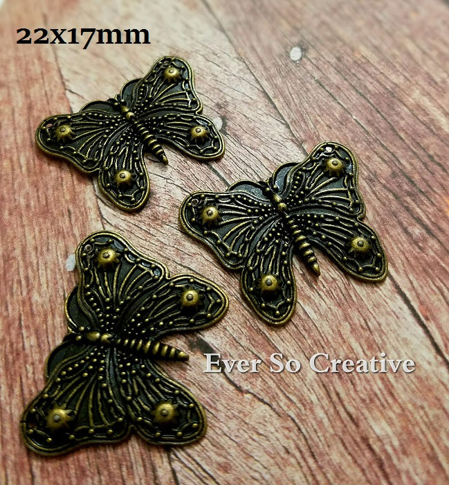 ESC-BUT25: Antique Brass Butterfly Filigree Pendants: 22x17mm (4pcs)