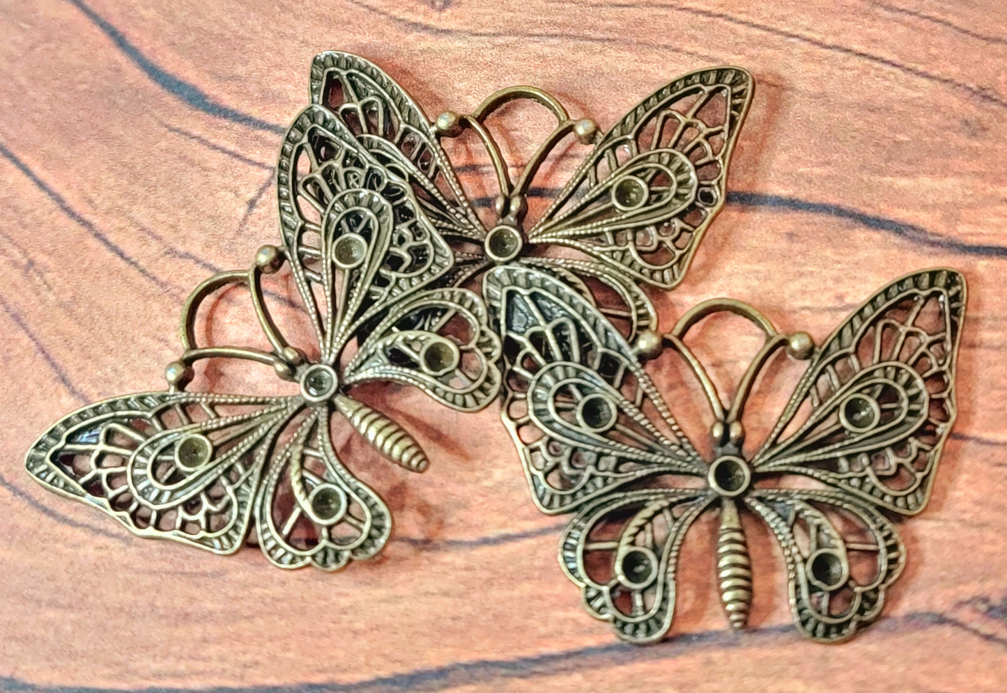 ESC-BUT28: Antique Brass Filigree Butterfly Pendants: 43x37mm (2pcs)